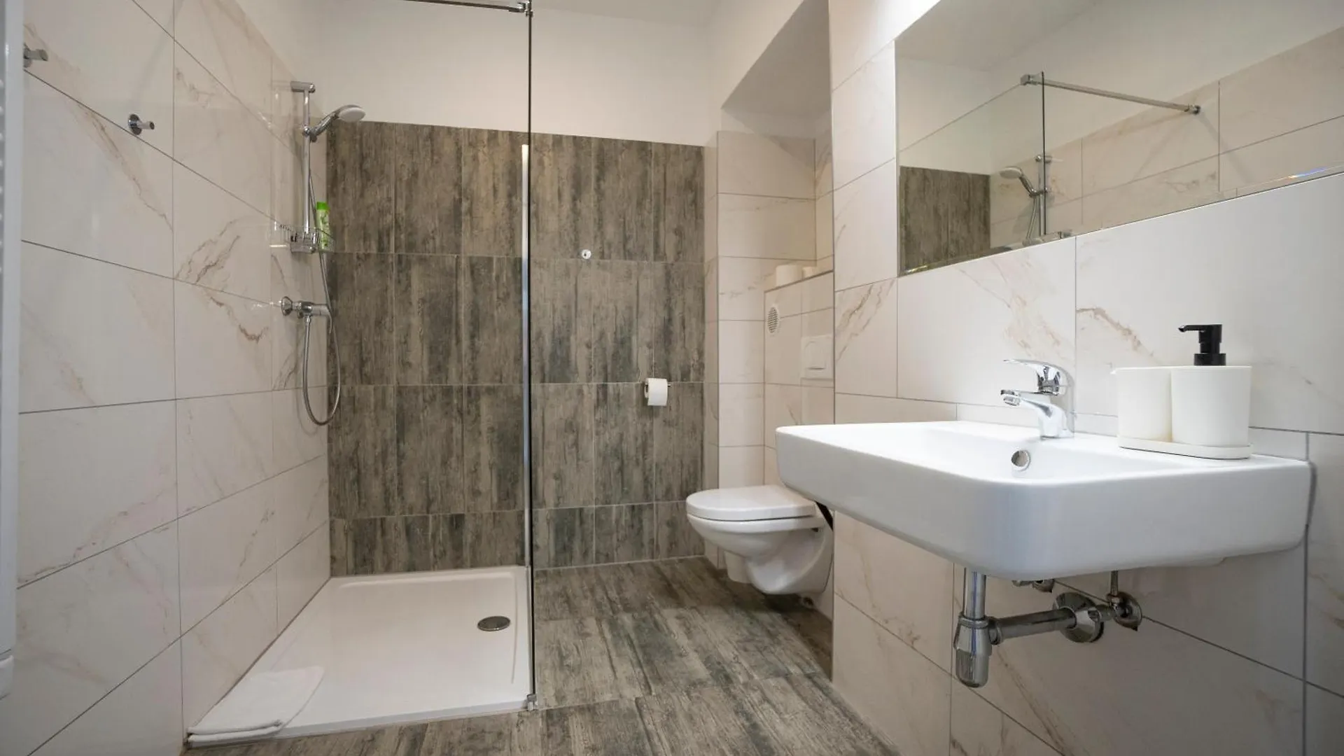 Brand New Renovated Appartment Near Augarten Vienna